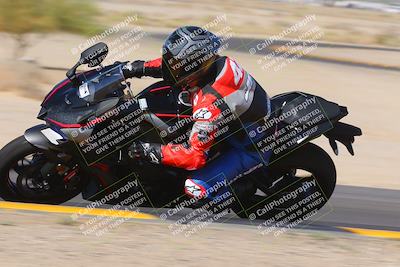 media/Oct-08-2022-SoCal Trackdays (Sat) [[1fc3beec89]]/Turn 9 Inside (10am)/